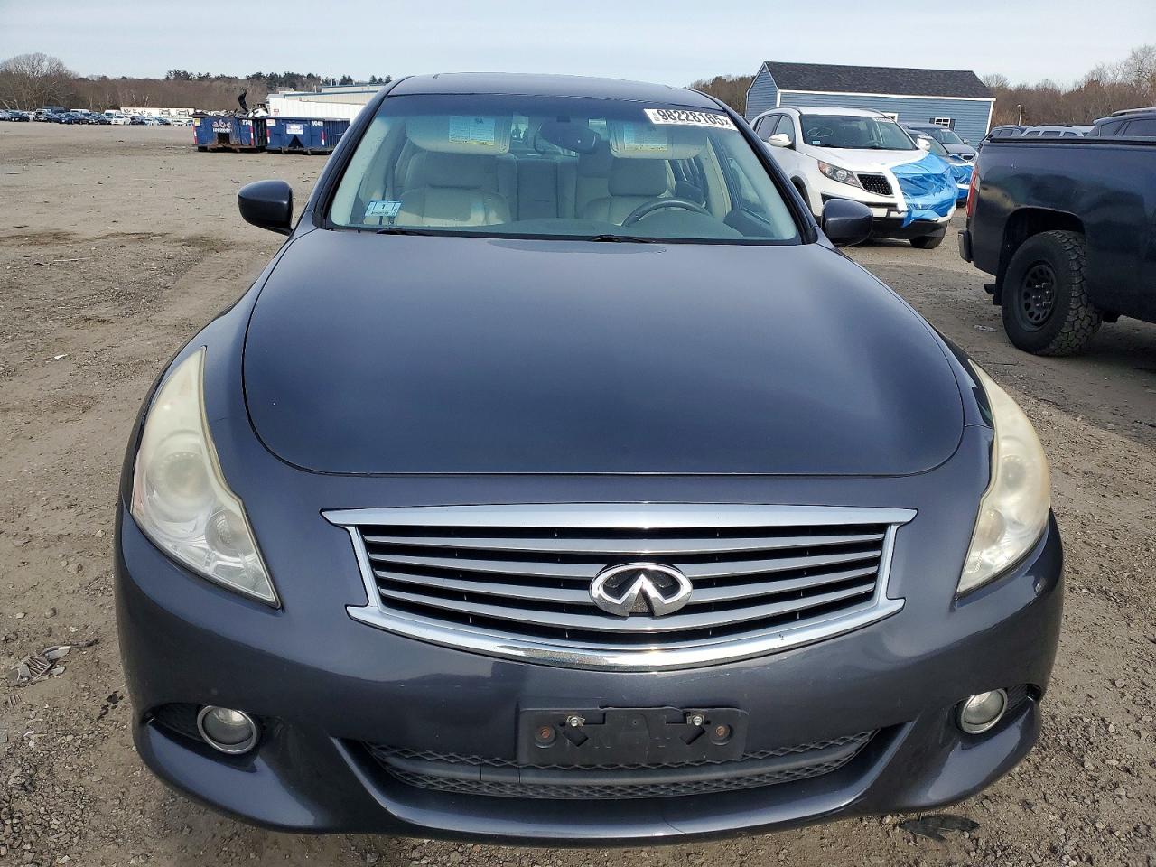 2012 INFINITI G37 photo 5
