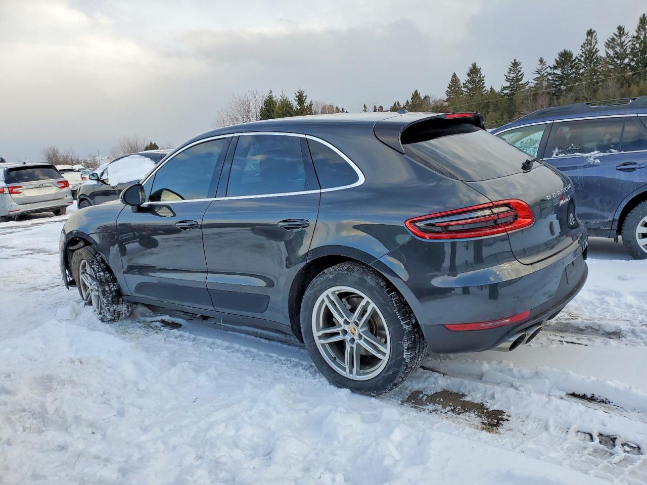 2018 PORSCHE MACAN S photo 2