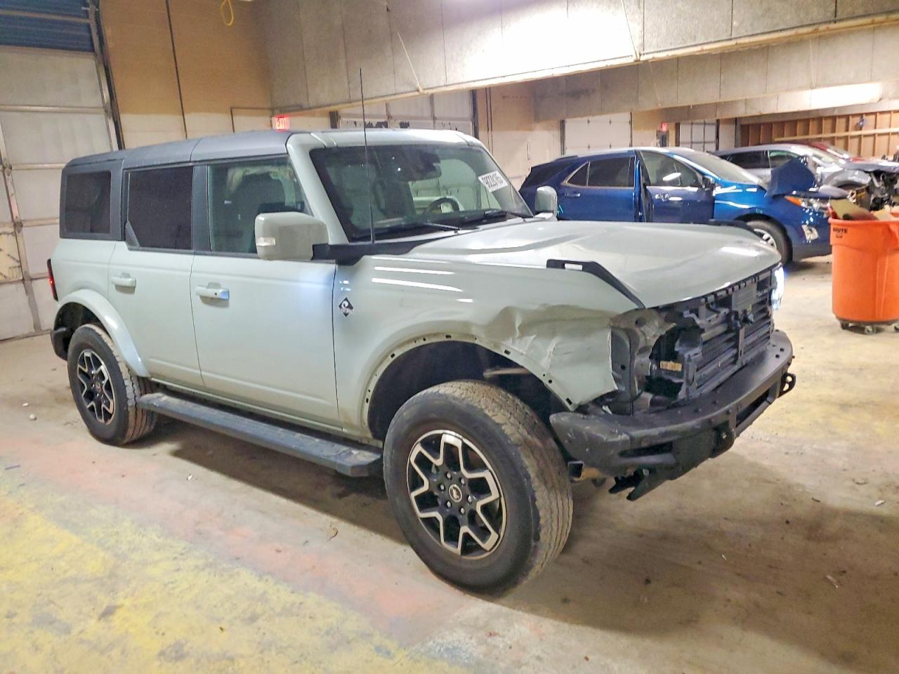 2023 FORD BRONCO BASE photo 4