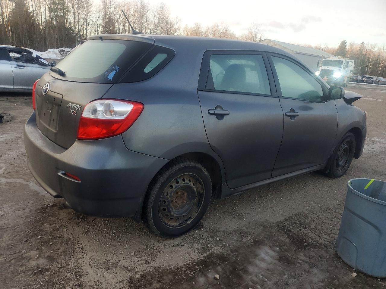 2010 TOYOTA COROLLA MATRIX S photo 3