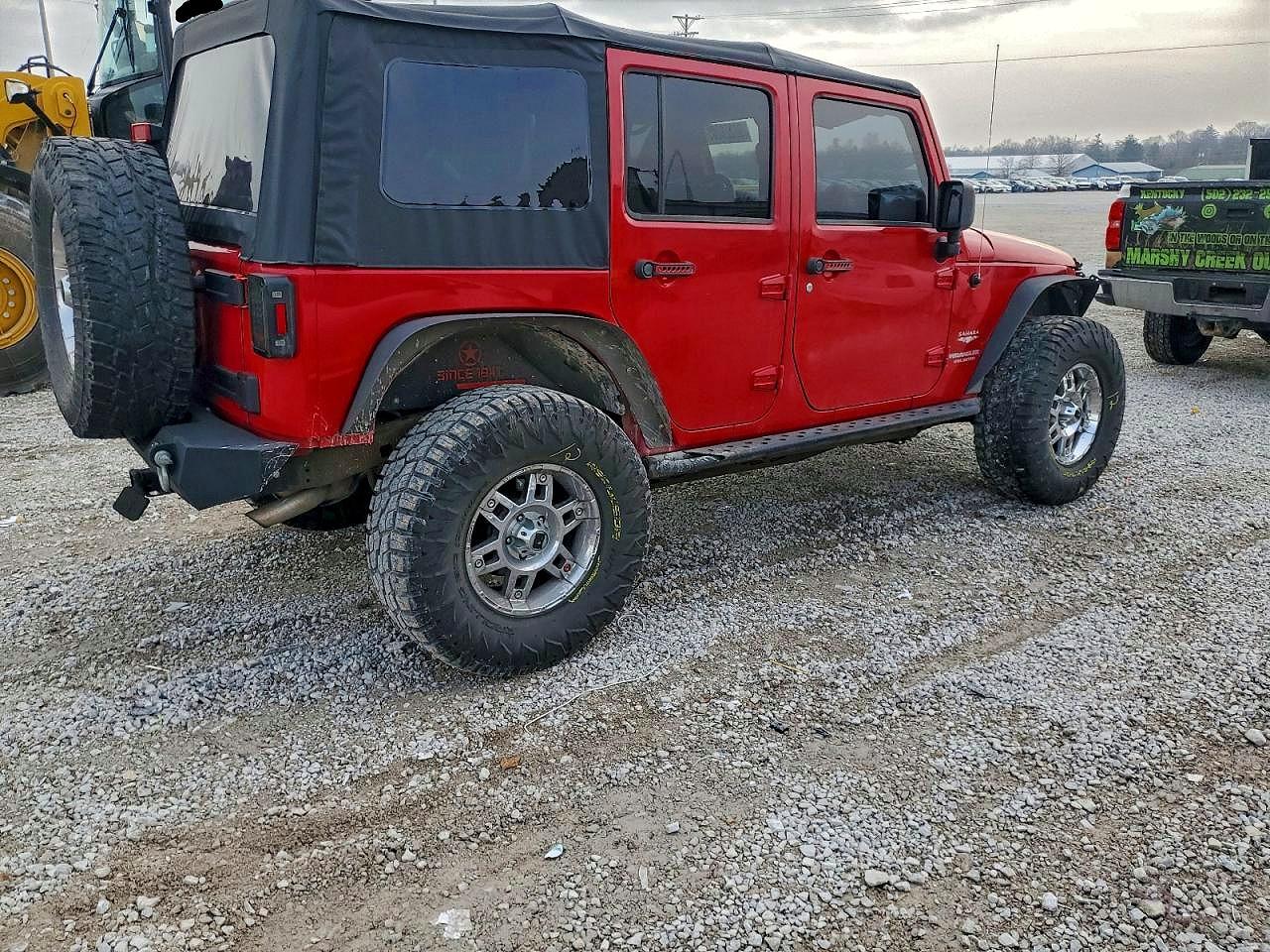 2011 JEEP WRANGLER UNLIMITED SAHARA photo 3
