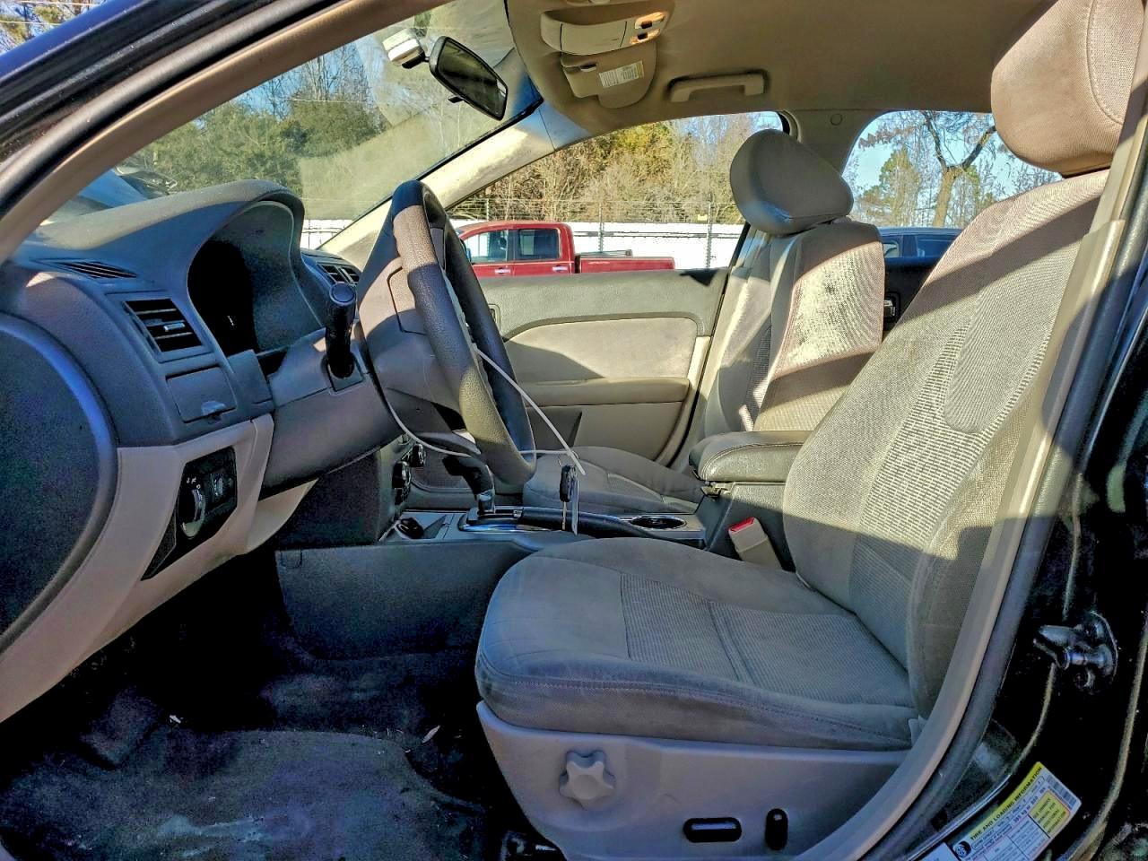 2011 FORD FUSION SE photo 7