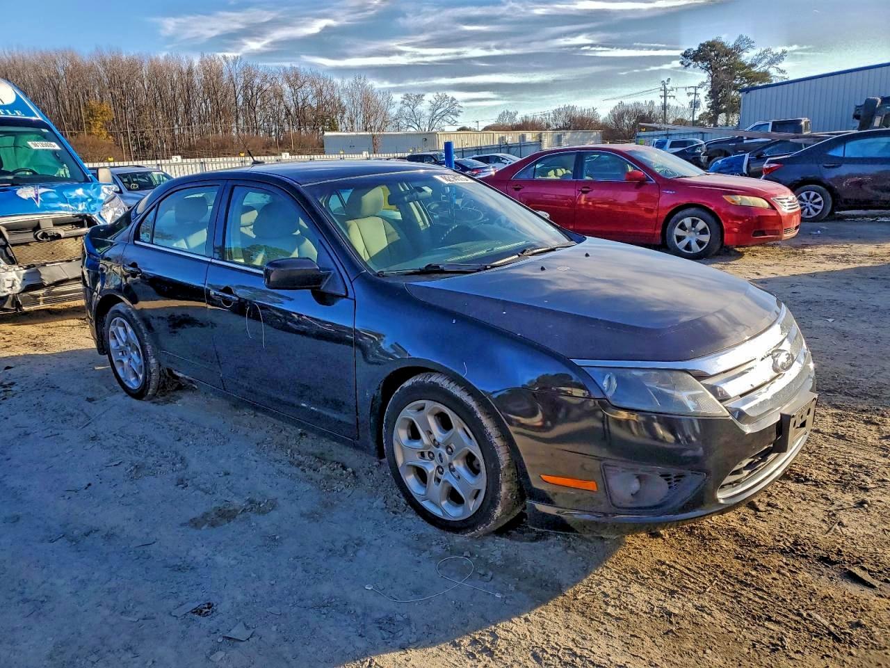 2011 FORD FUSION SE photo 4