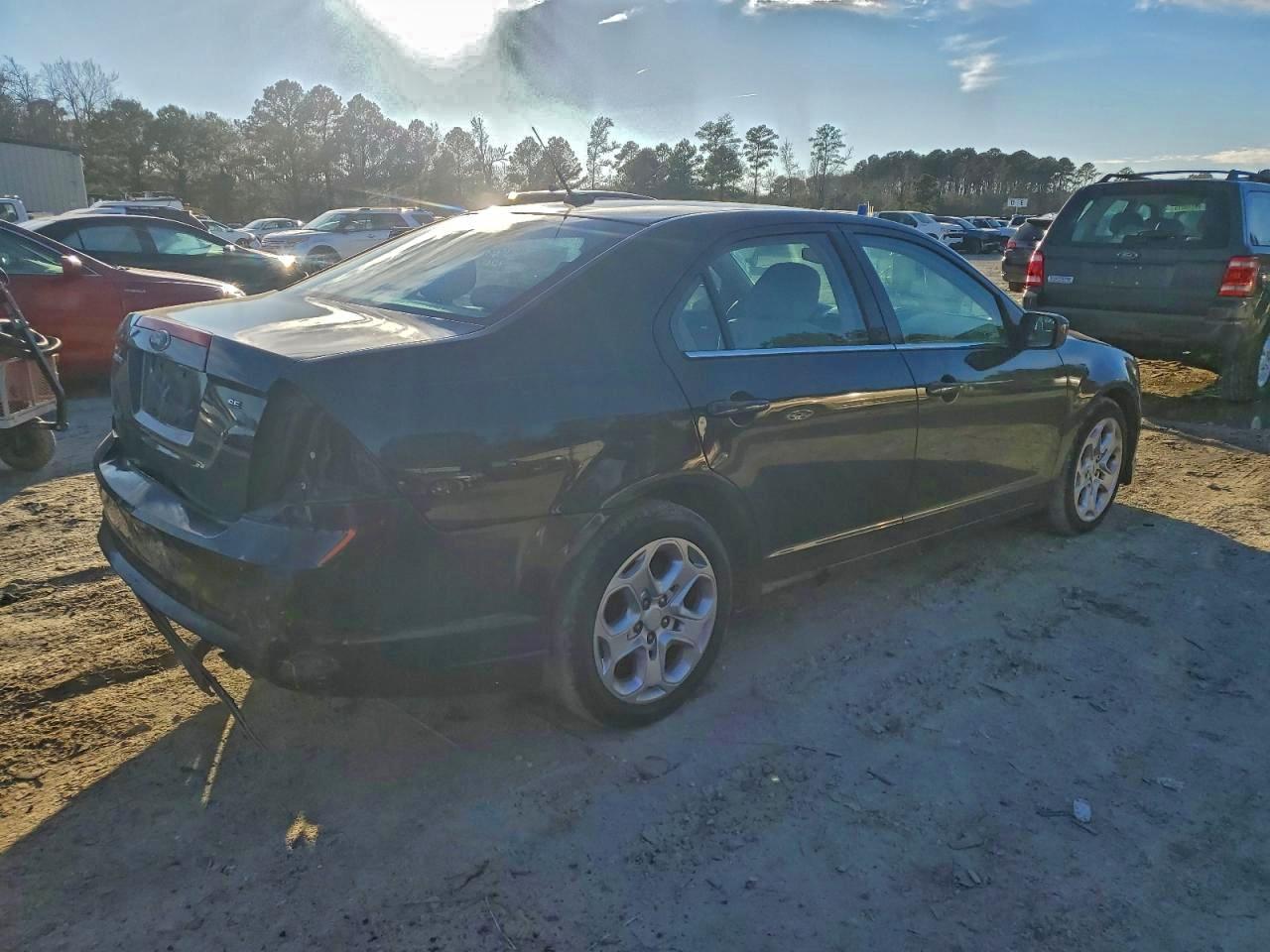 2011 FORD FUSION SE photo 3