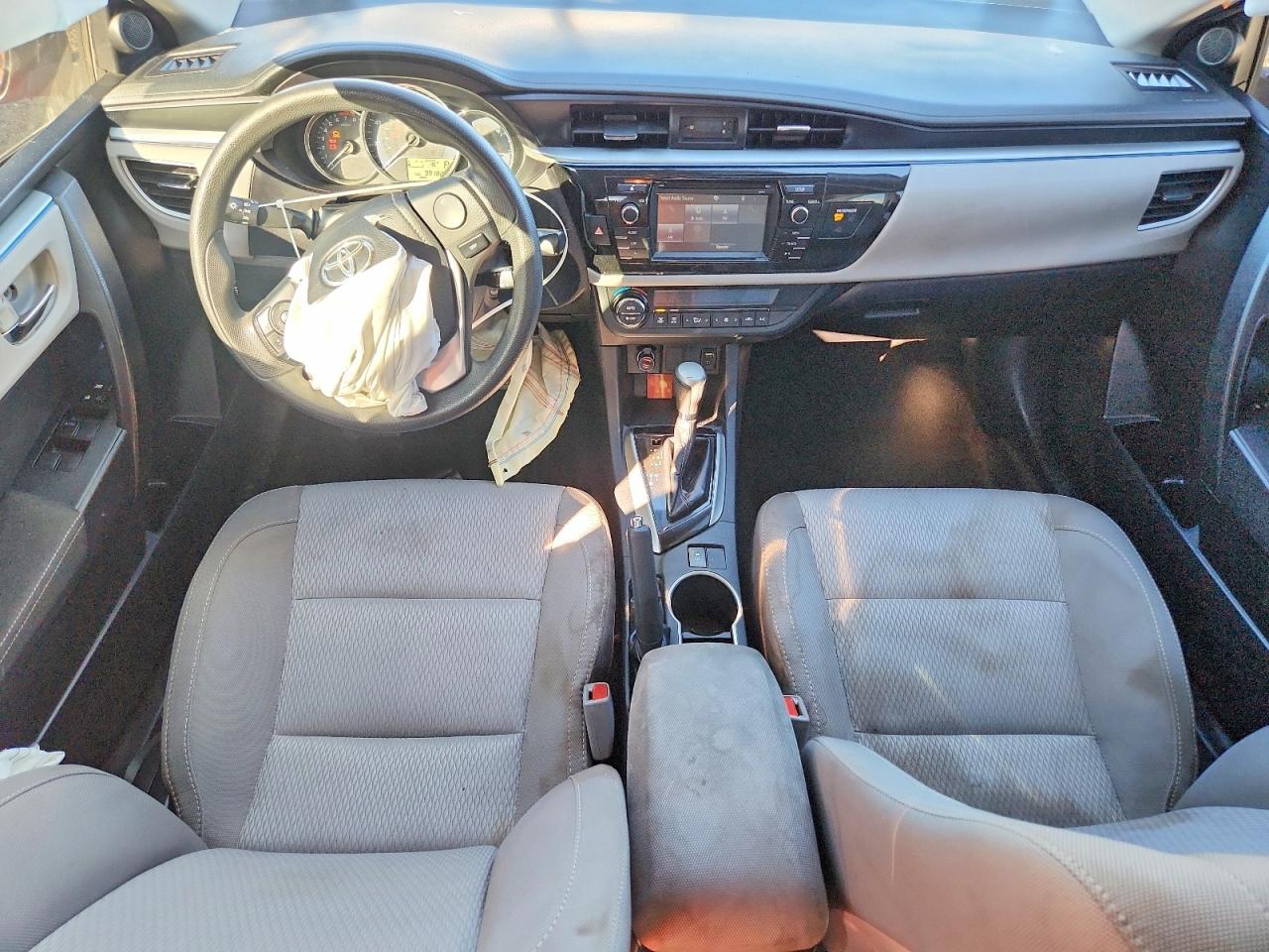 2016 TOYOTA COROLLA L photo 8