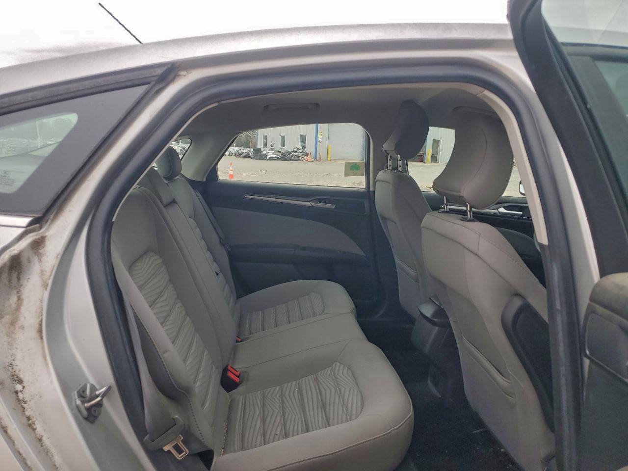 2016 FORD FUSION S photo 10
