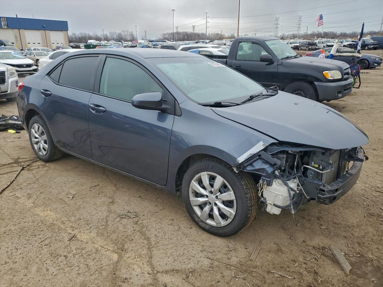 2014 TOYOTA COROLLA L photo 4