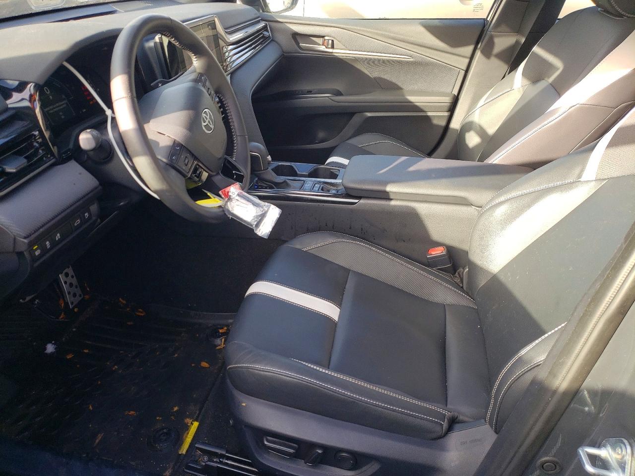 2025 TOYOTA CAMRY XSE photo 7
