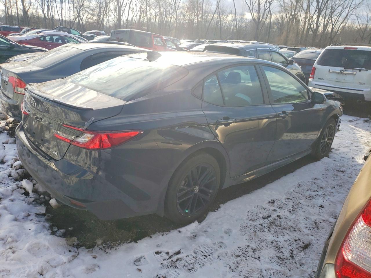 2025 TOYOTA CAMRY XSE photo 3