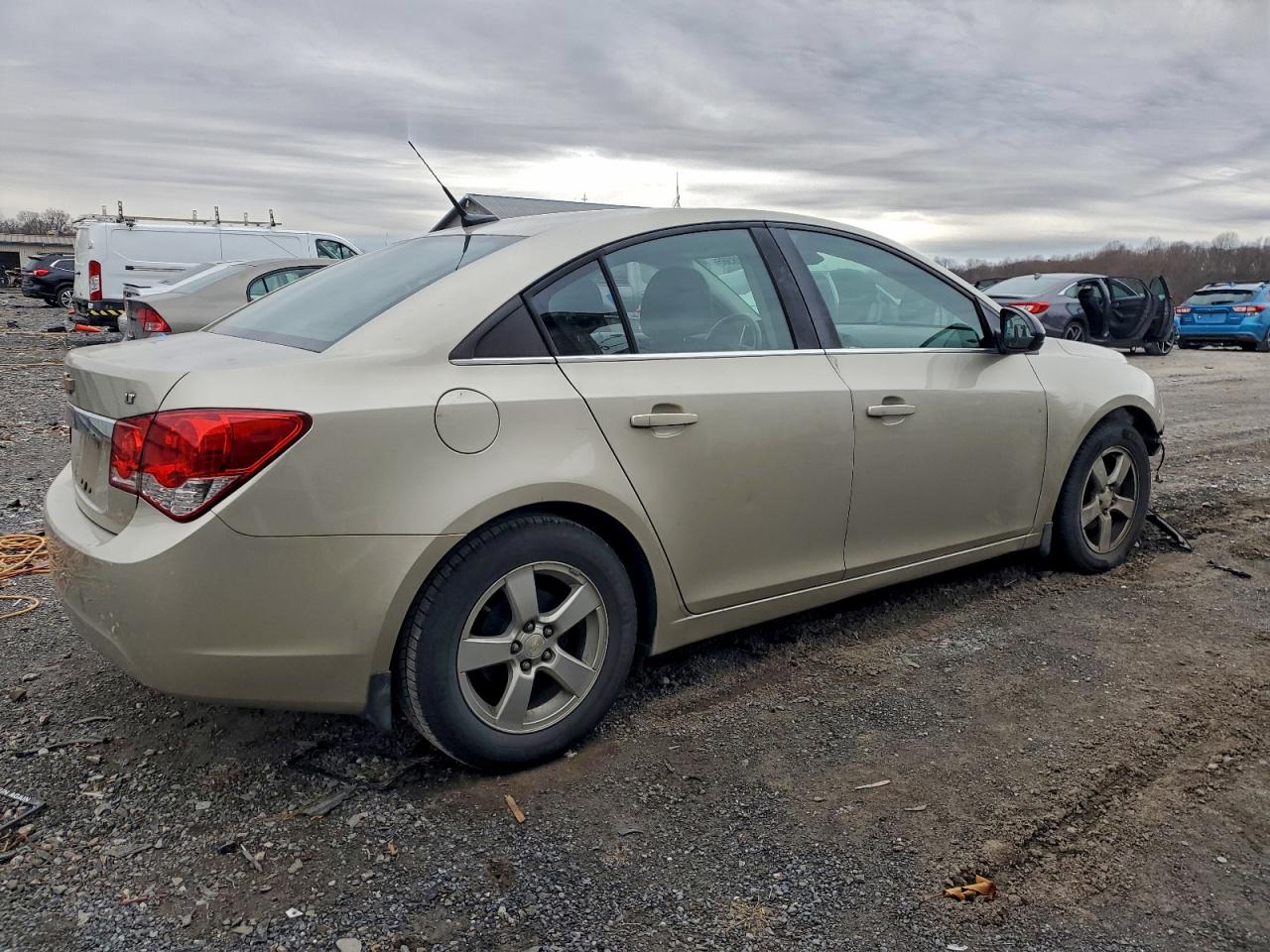 2014 CHEVROLET CRUZE LT photo 3