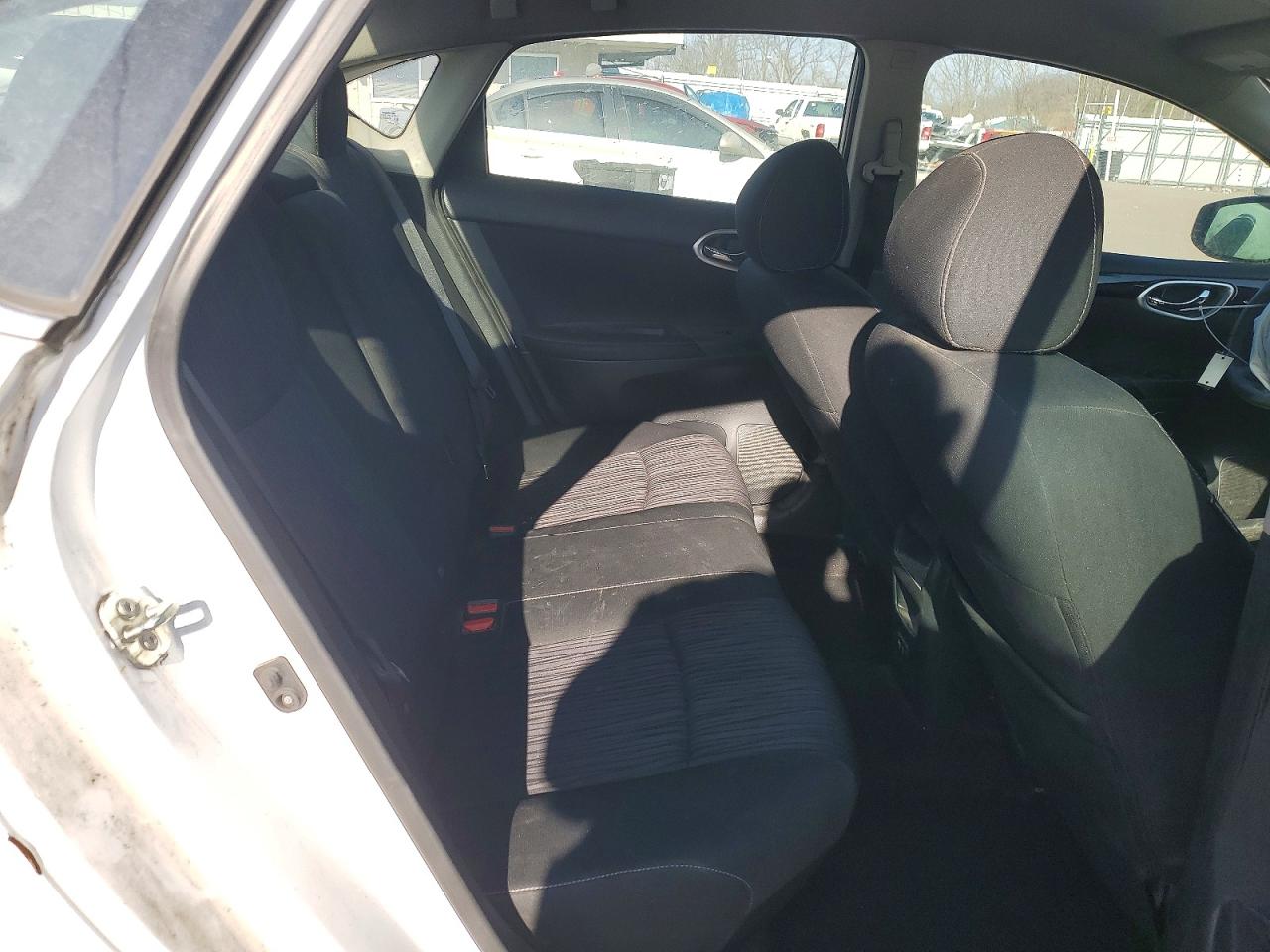 2019 NISSAN SENTRA S photo 10