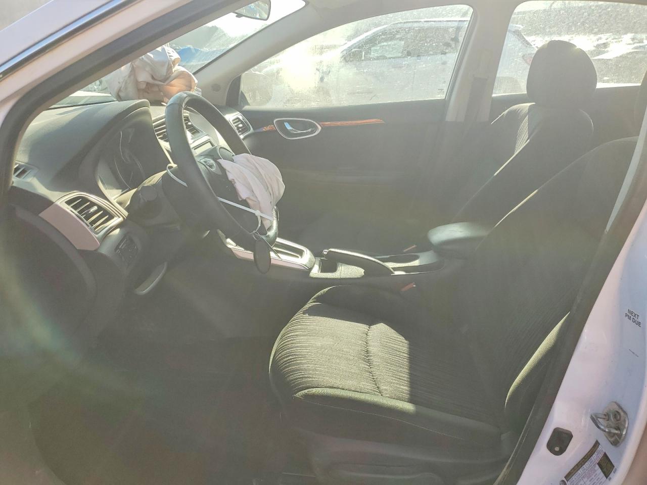 2019 NISSAN SENTRA S photo 7