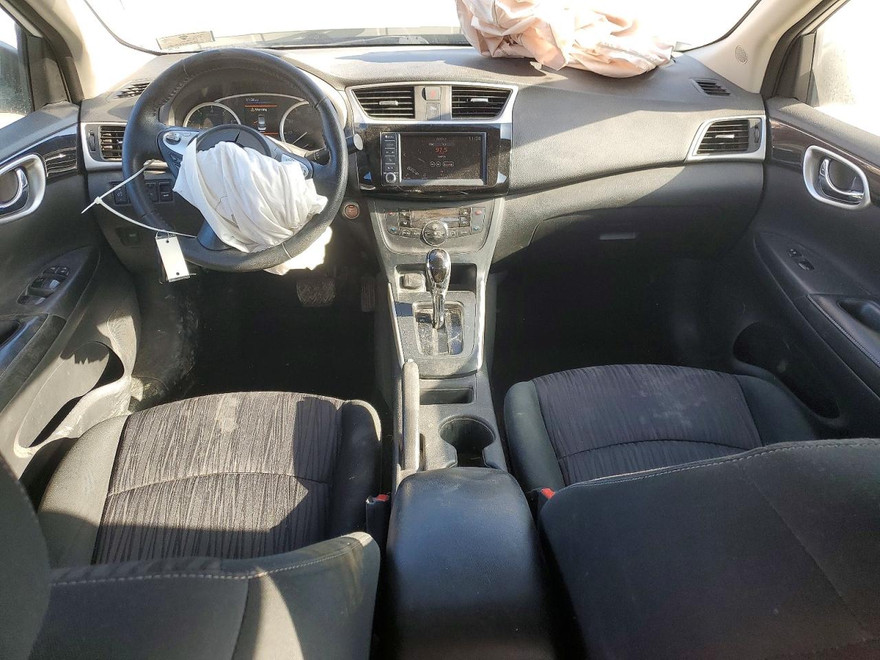2019 NISSAN SENTRA S photo 8