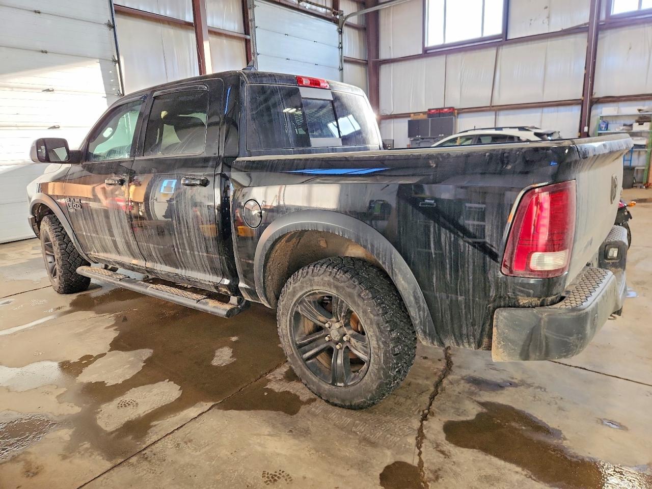2021 RAM 1500 CLASSIC SLT photo 2