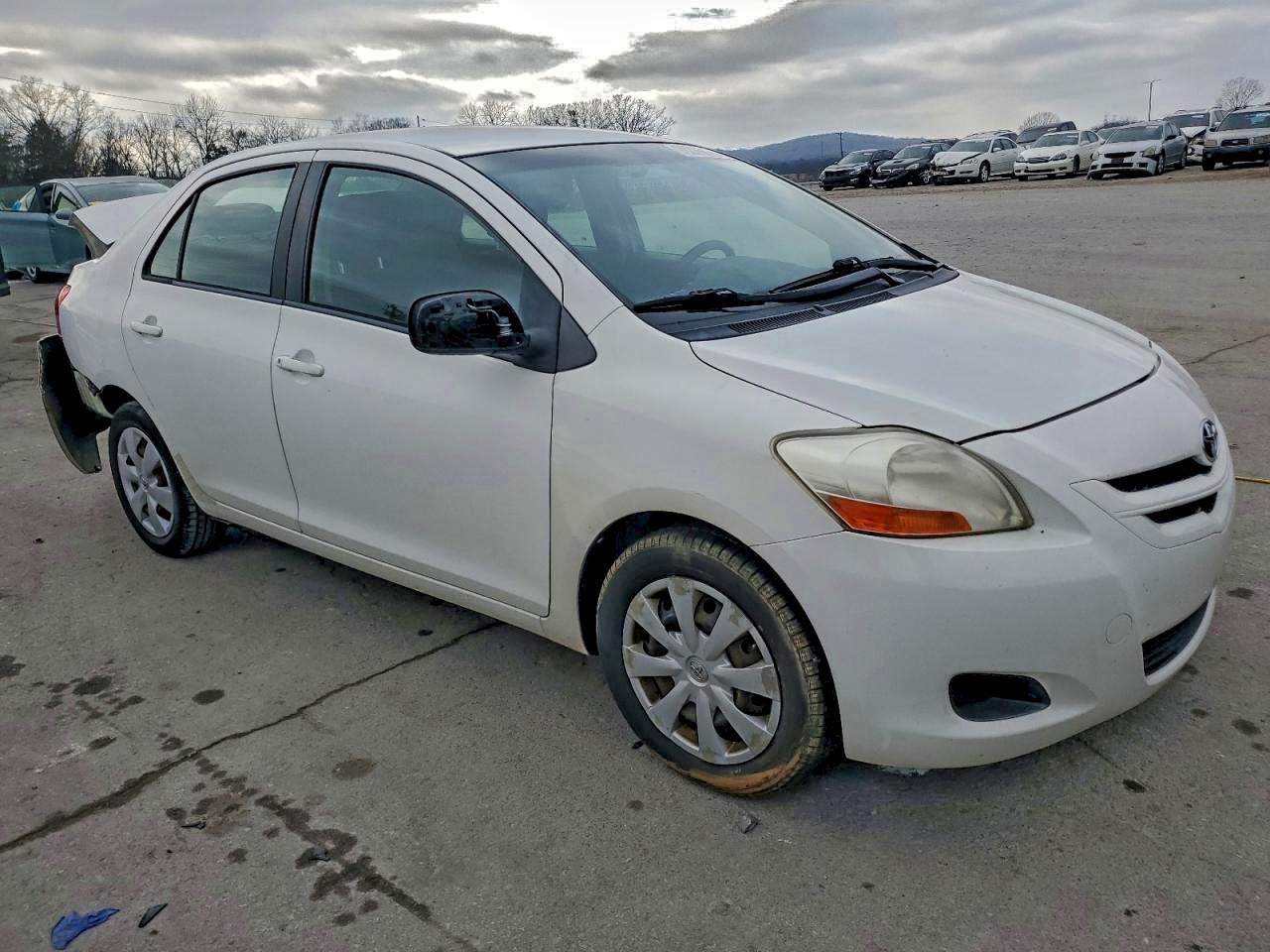 2008 TOYOTA YARIS photo 4