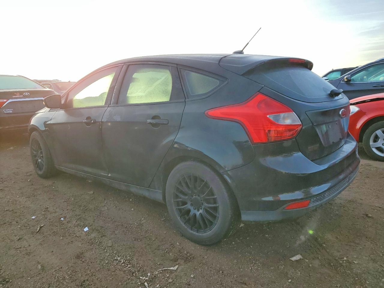 2014 FORD FOCUS SE photo 2