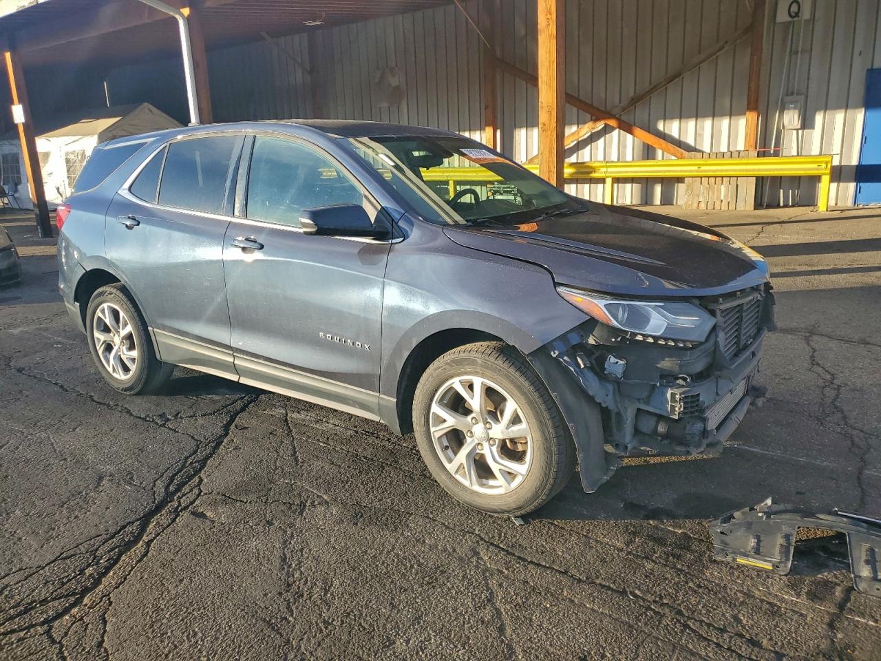 2018 CHEVROLET EQUINOX LT photo 4