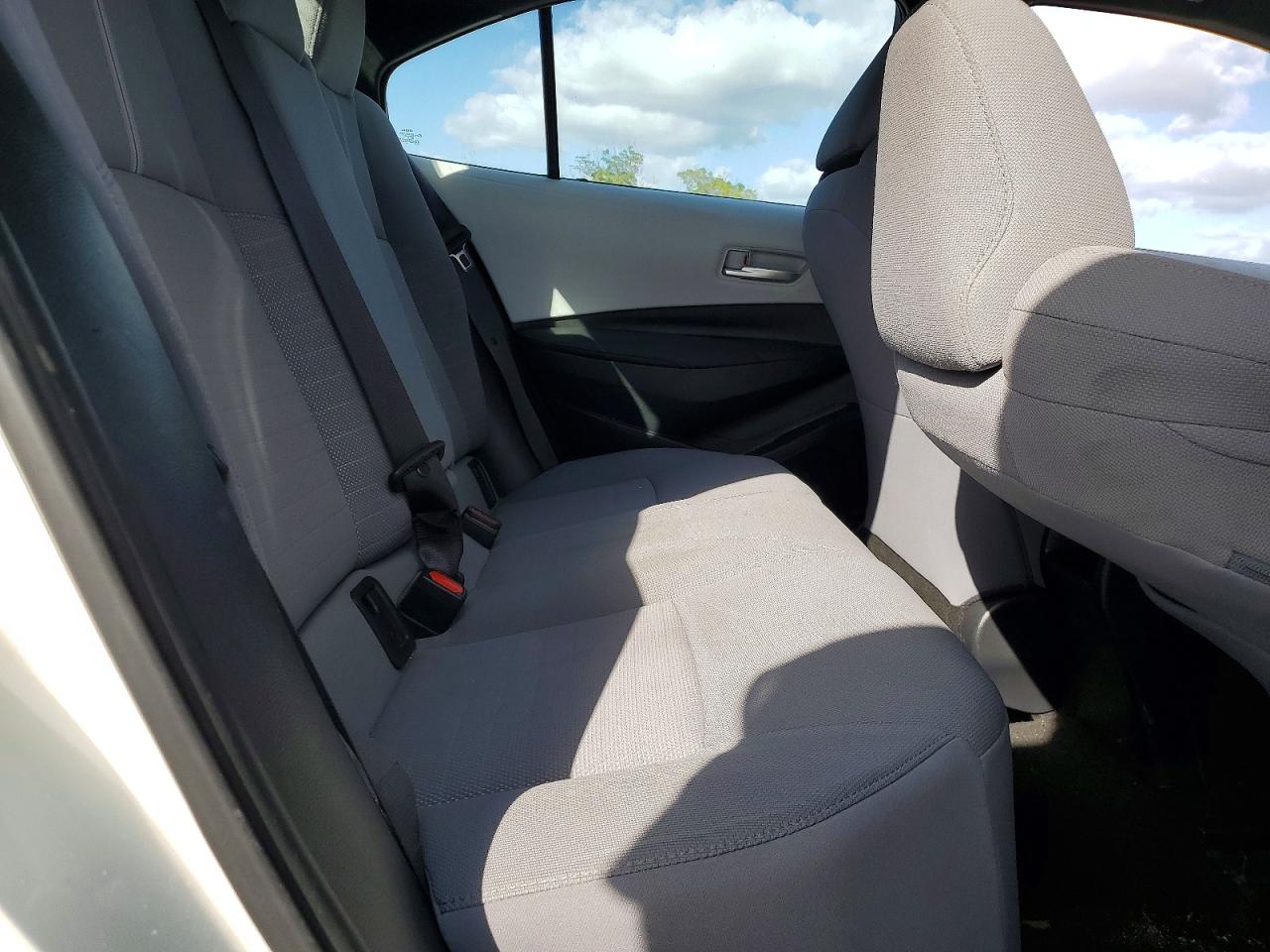 2020 TOYOTA COROLLA SE photo 10