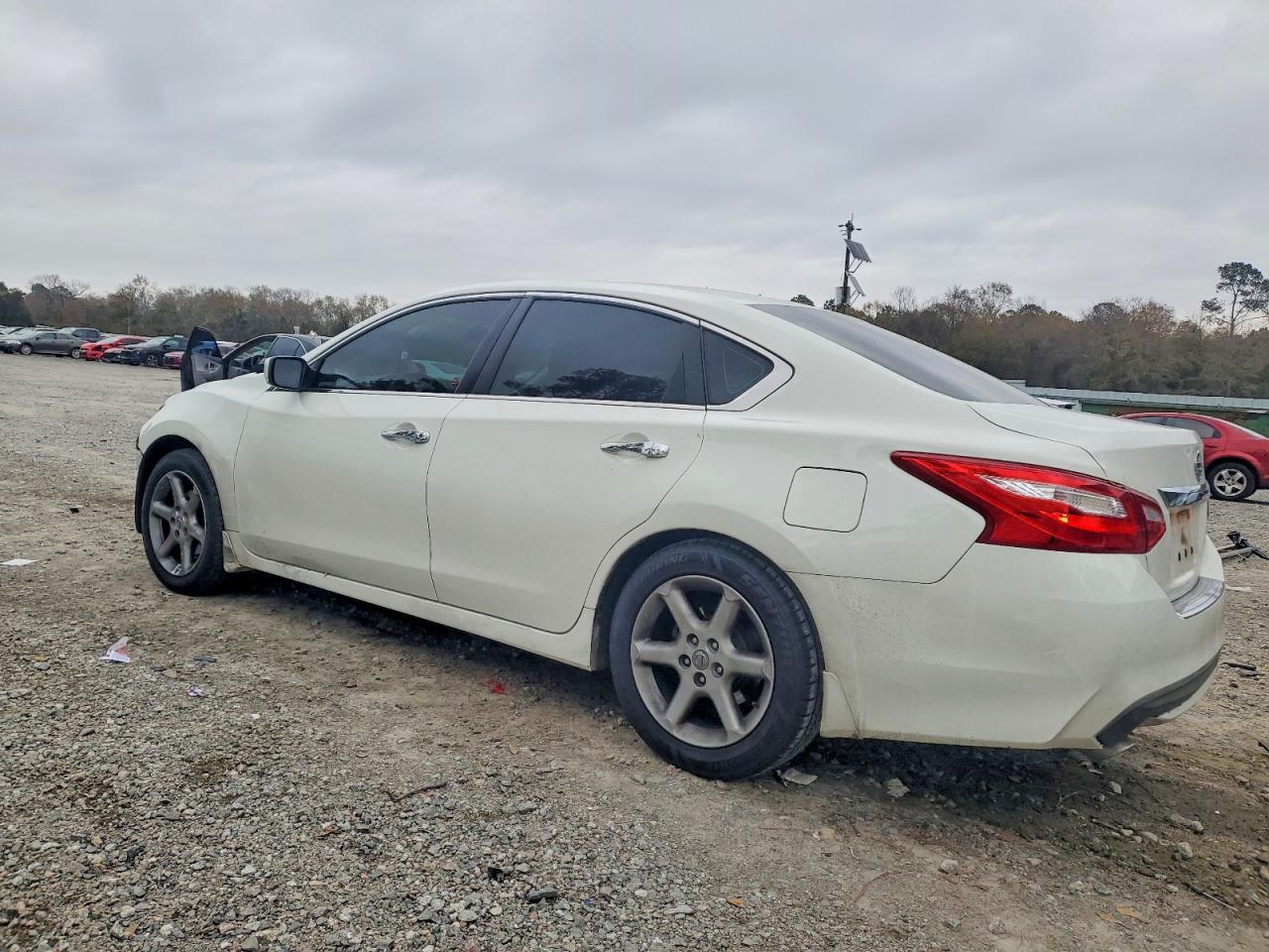 2017 NISSAN ALTIMA 2.5 photo 2