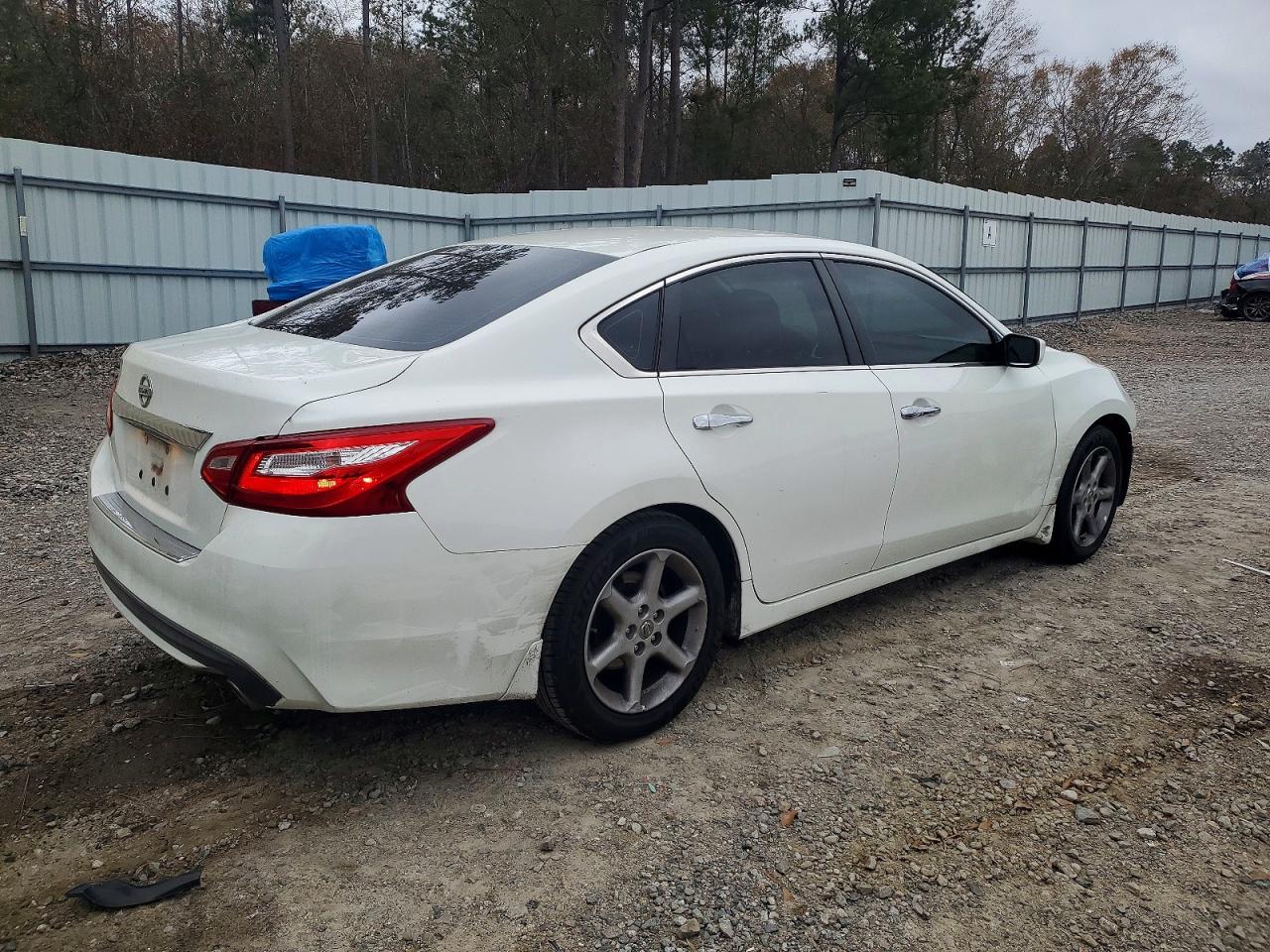2017 NISSAN ALTIMA 2.5 photo 3