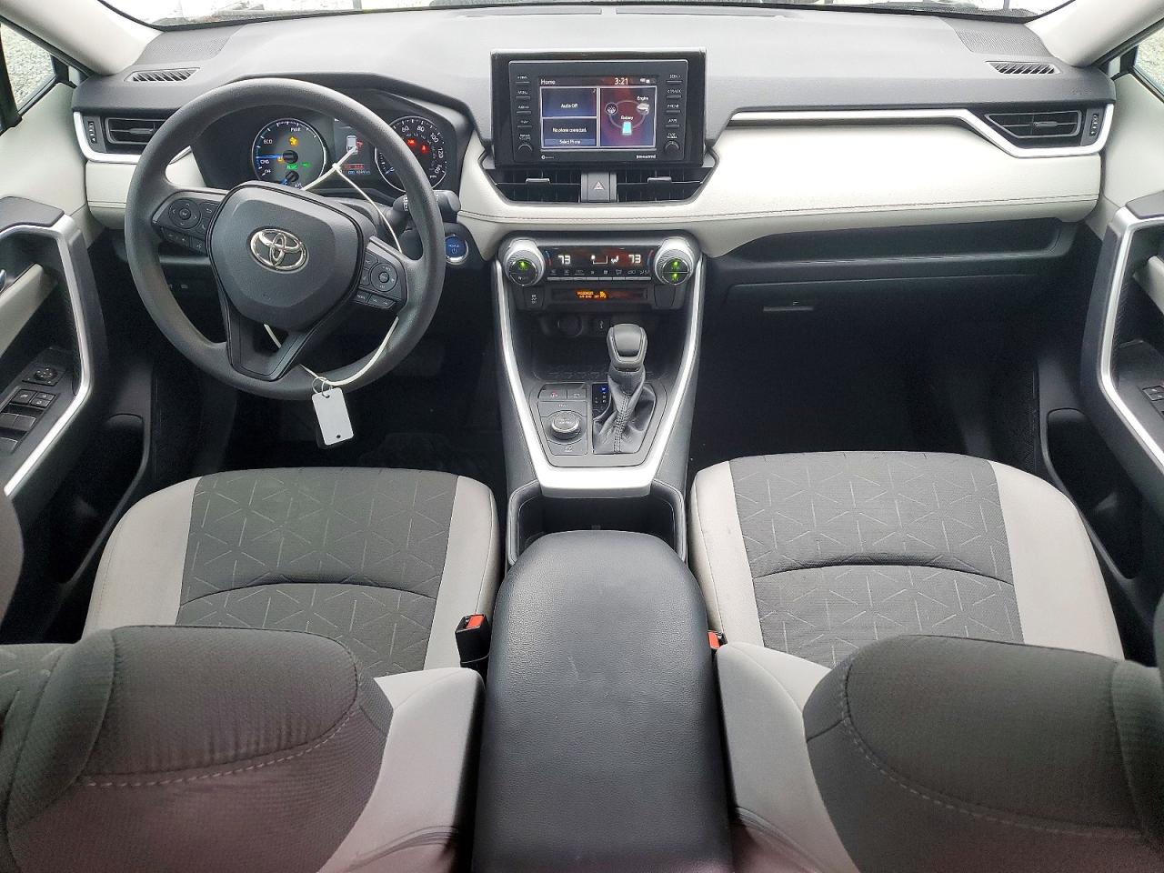 2022 TOYOTA RAV4 XLE photo 8