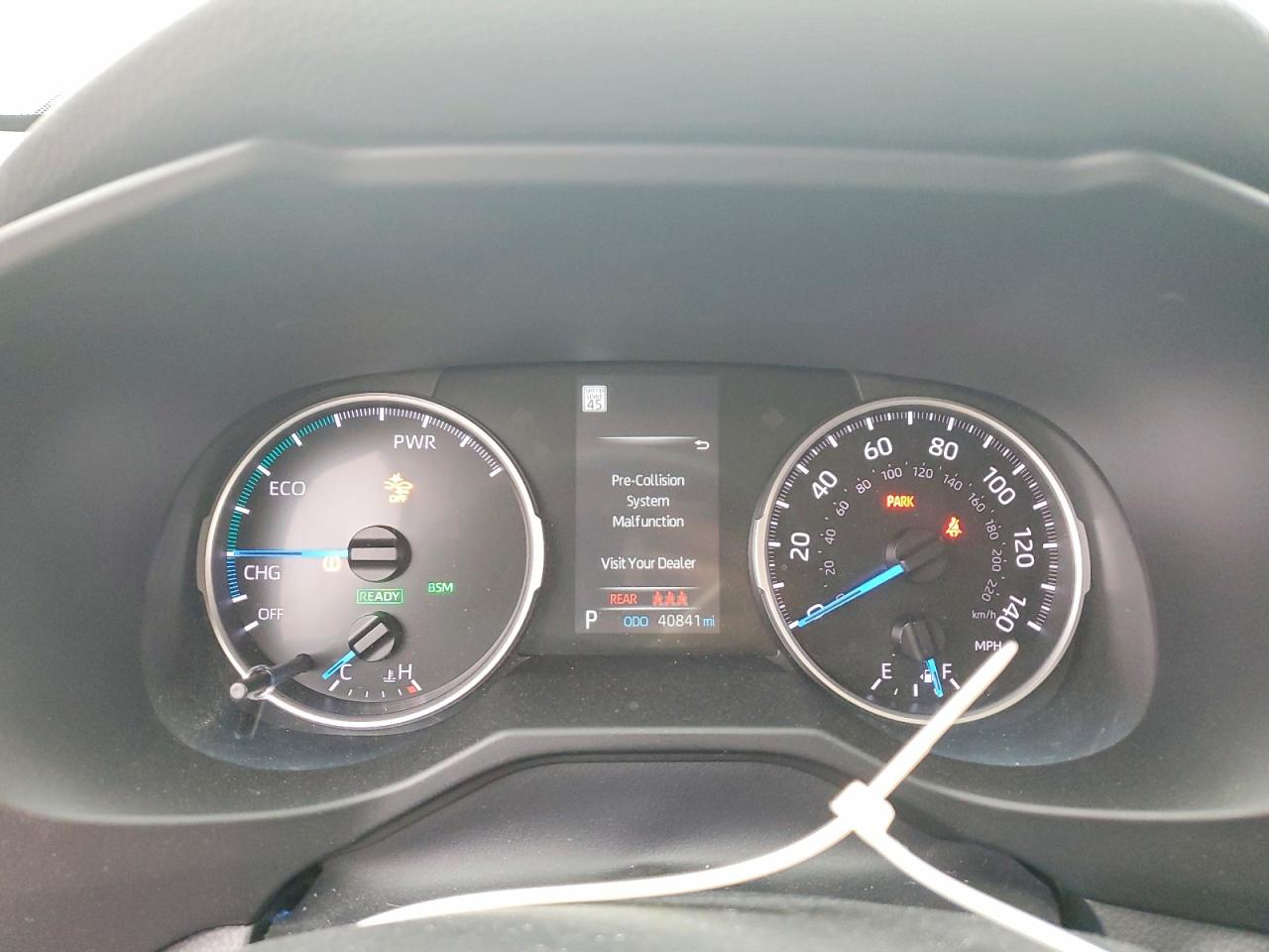 2022 TOYOTA RAV4 XLE photo 9