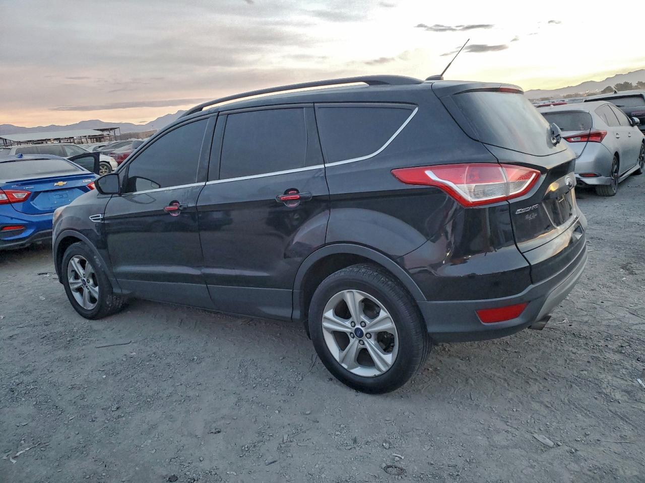 2016 FORD ESCAPE SE photo 3