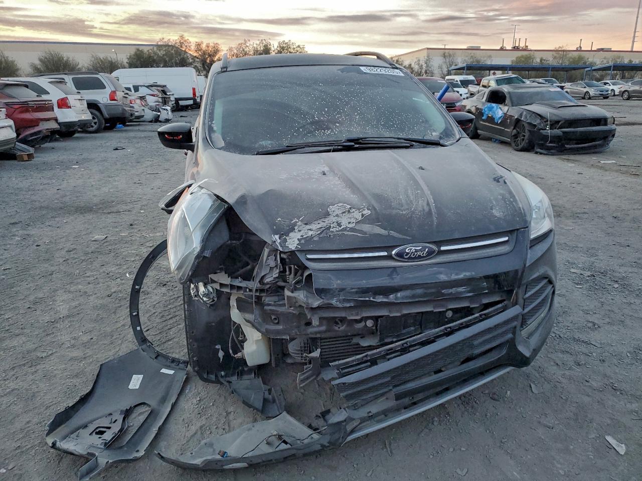 2016 FORD ESCAPE SE photo 9