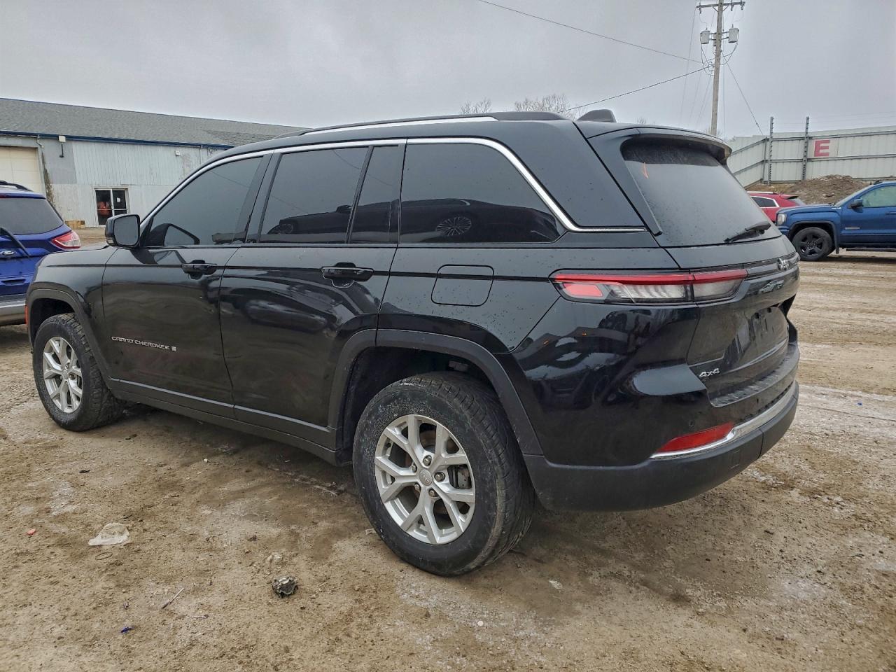 2023 JEEP GRAND CHEROKEE LIMITED photo 2