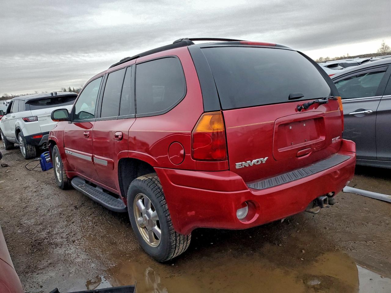 2005 GMC ENVOY photo 2