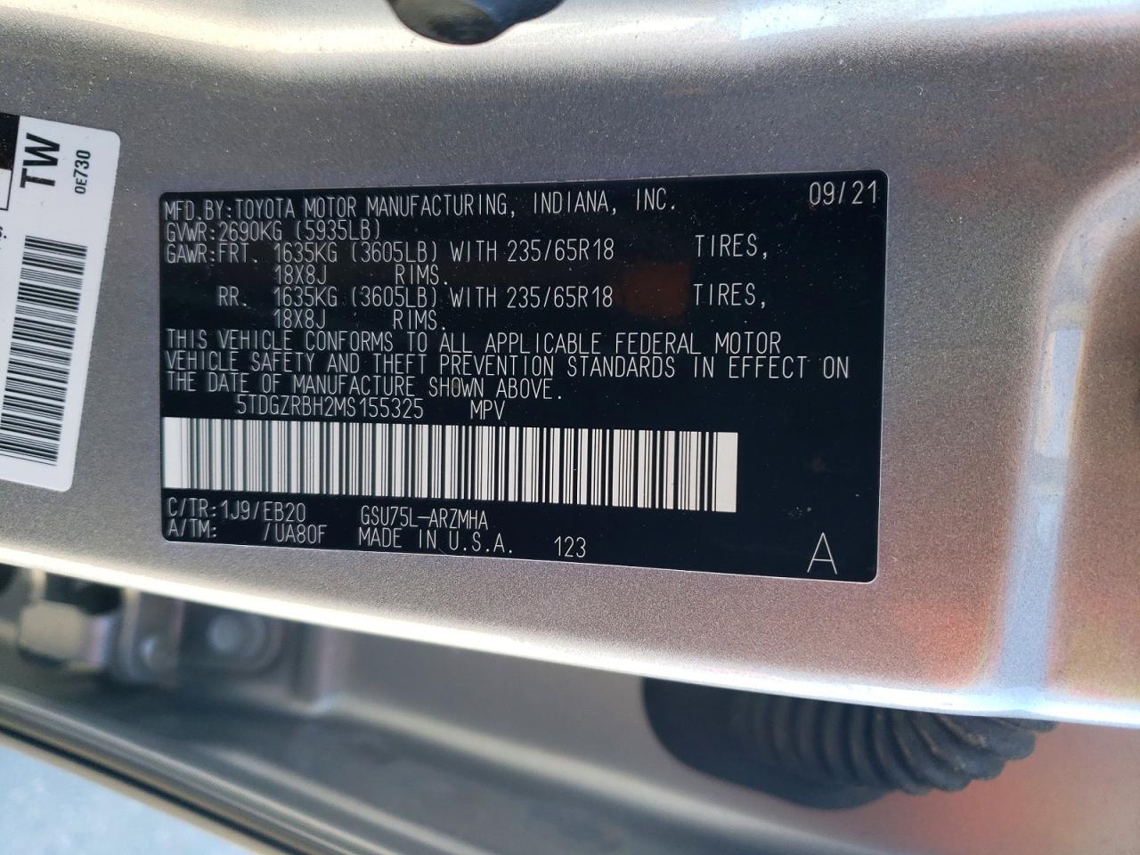 2021 TOYOTA HIGHLANDER XLE photo 13