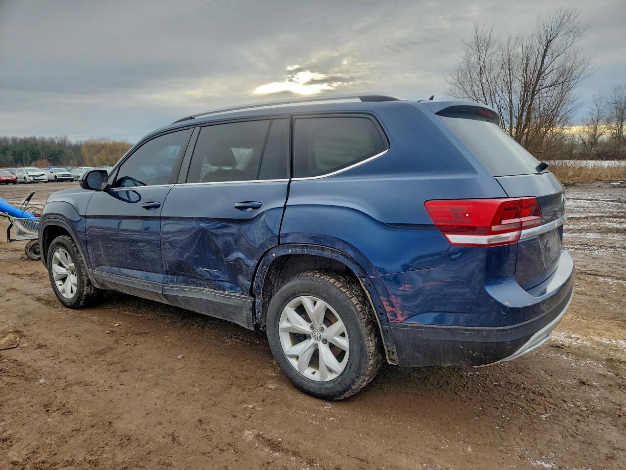 2018 VOLKSWAGEN ATLAS S photo 4