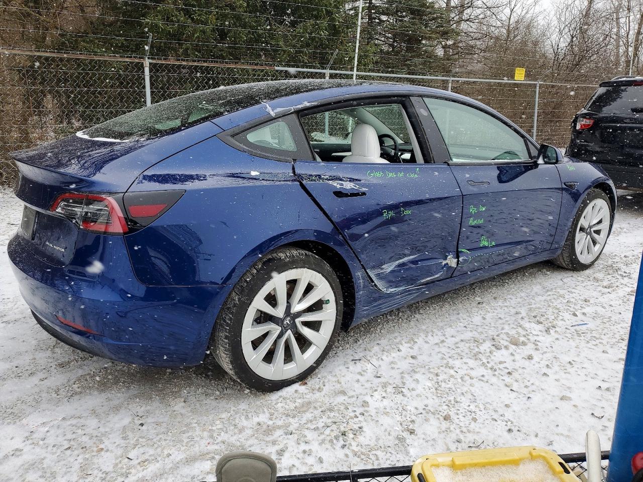 2022 TESLA MODEL 3 photo 3