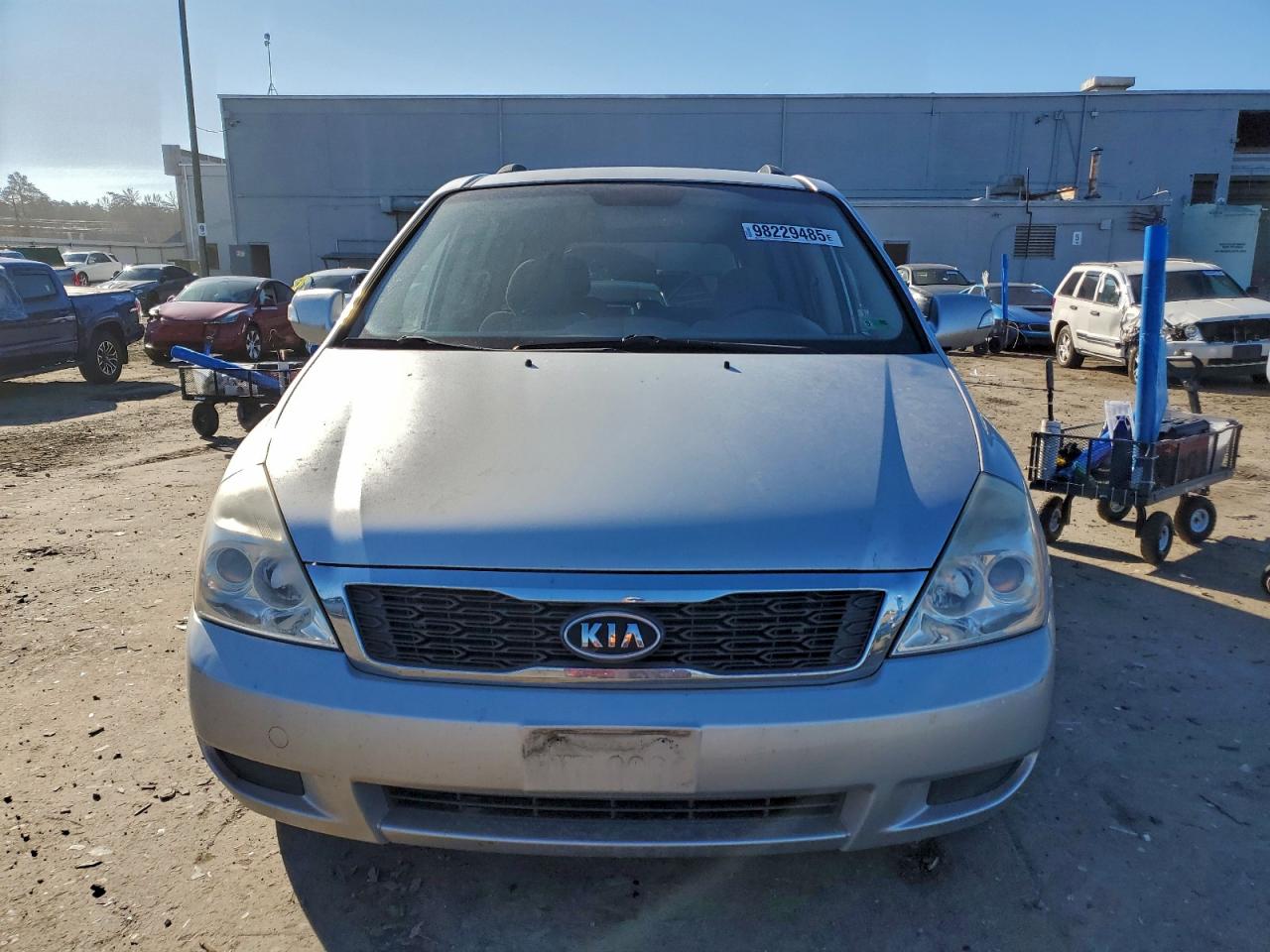 2012 KIA SEDONA LX photo 5
