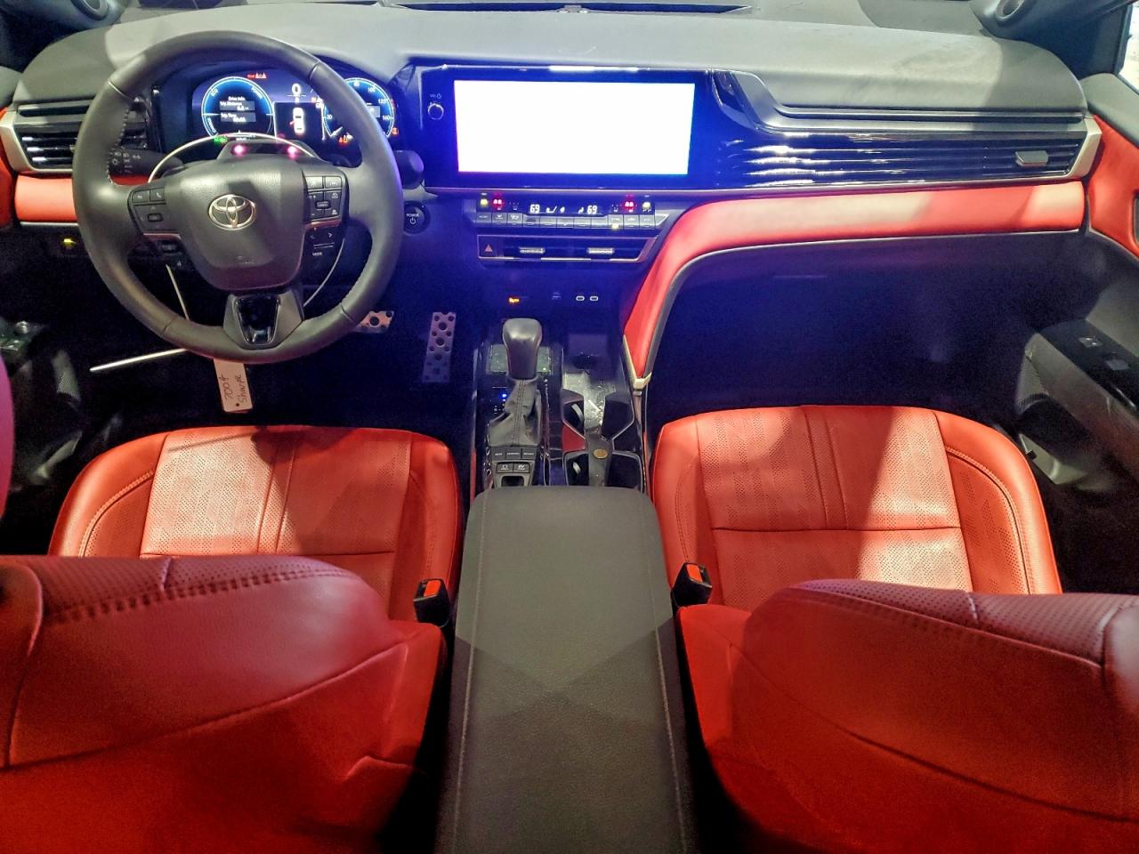 2025 TOYOTA CAMRY XSE photo 8