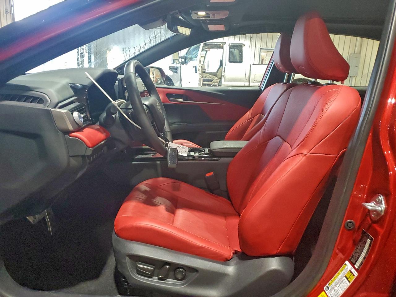 2025 TOYOTA CAMRY XSE photo 7