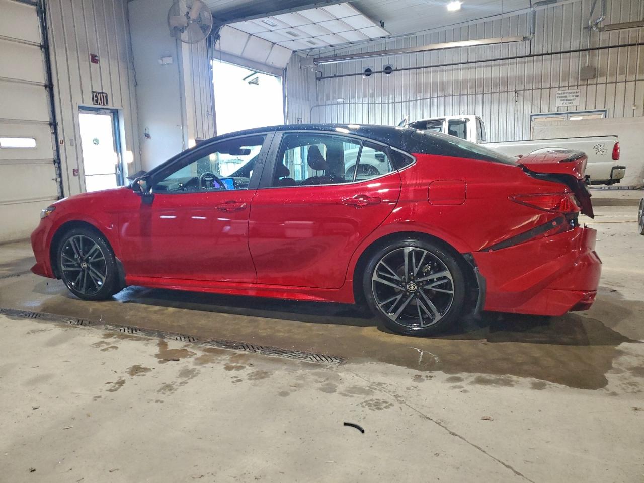 2025 TOYOTA CAMRY XSE photo 2