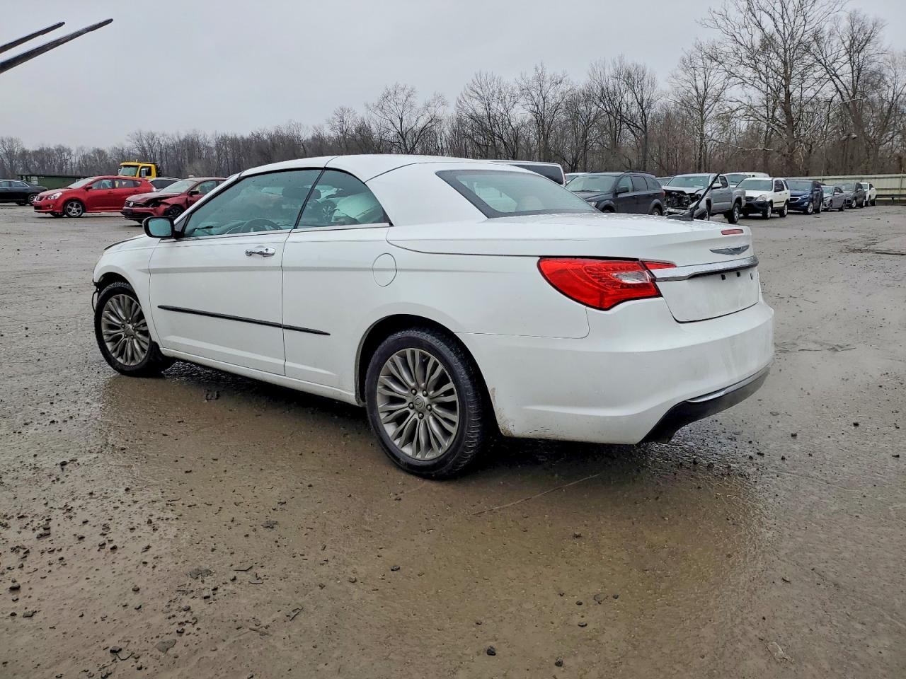 2013 CHRYSLER 200 LIMITED photo 2