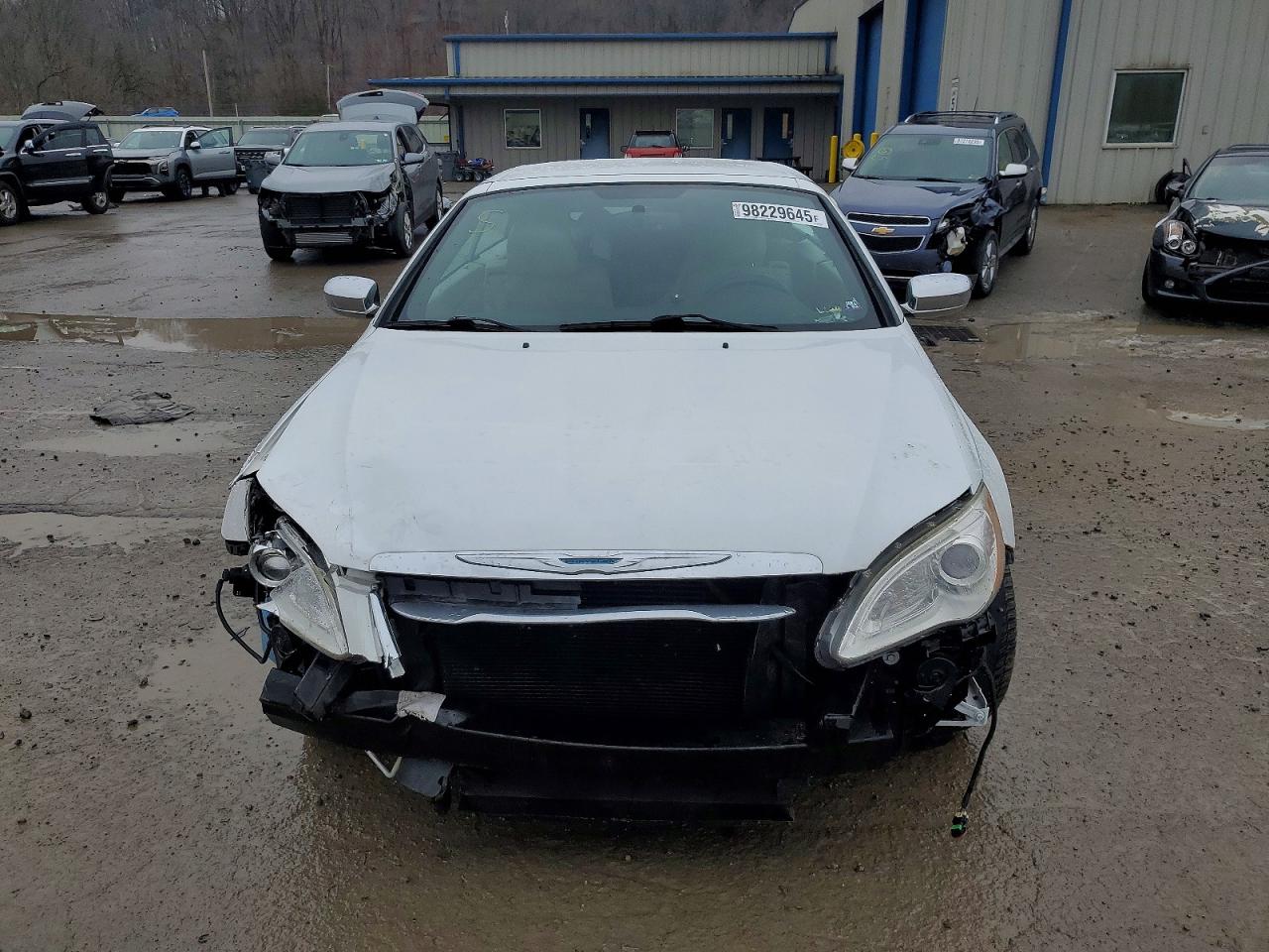 2013 CHRYSLER 200 LIMITED photo 5