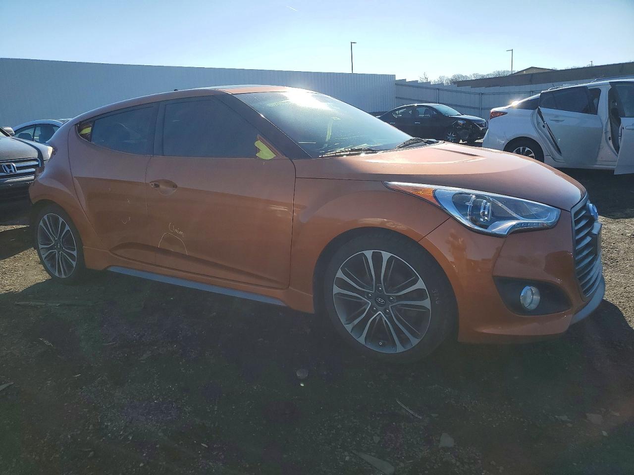 2016 HYUNDAI VELOSTER TURBO photo 4