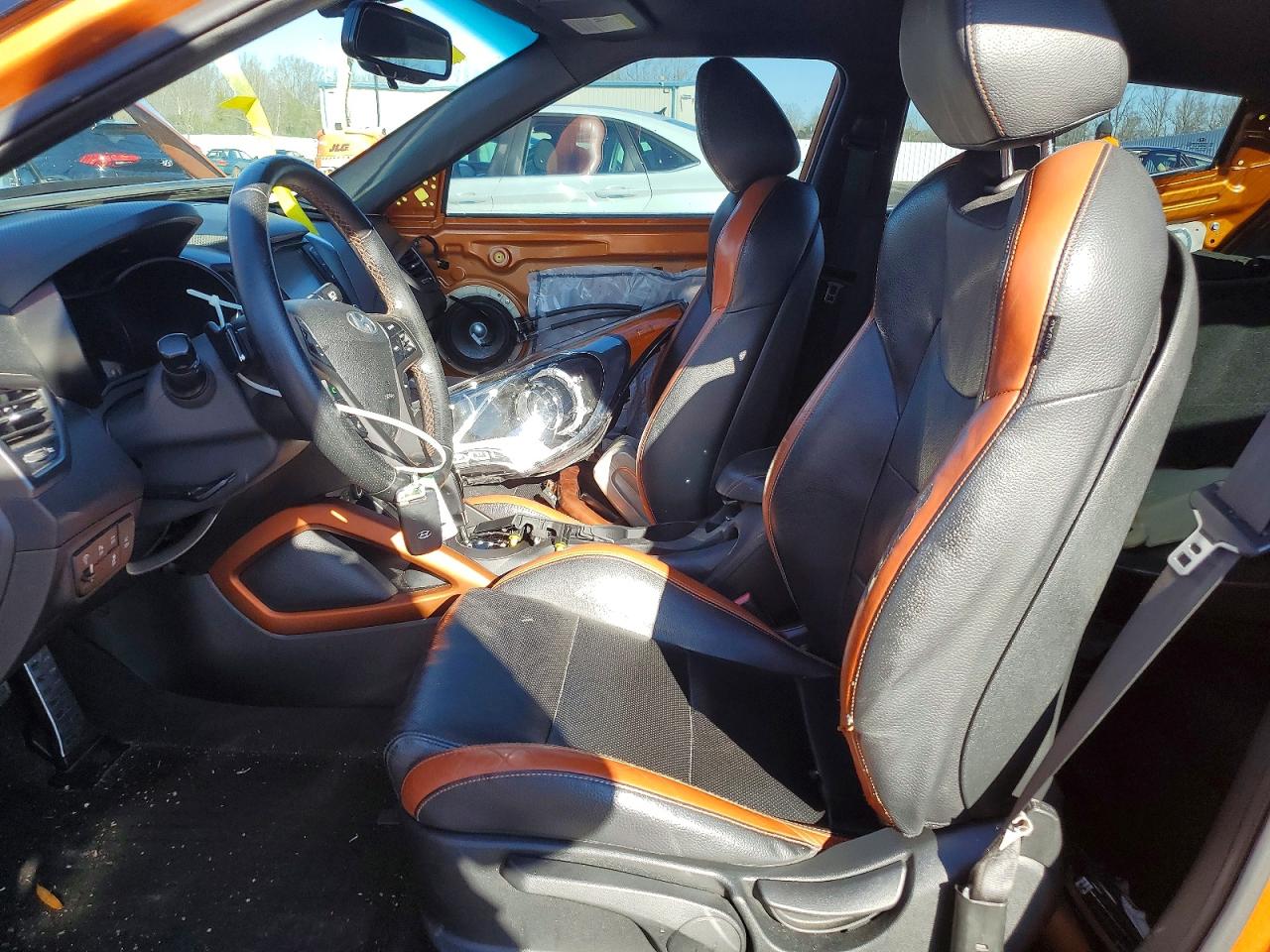 2016 HYUNDAI VELOSTER TURBO photo 7