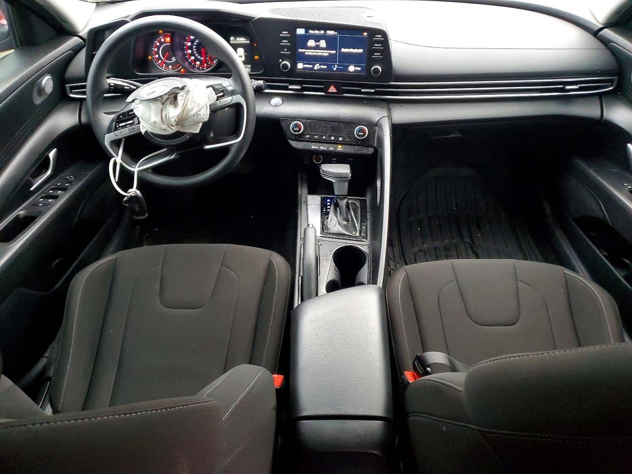 2023 HYUNDAI ELANTRA SEL photo 8