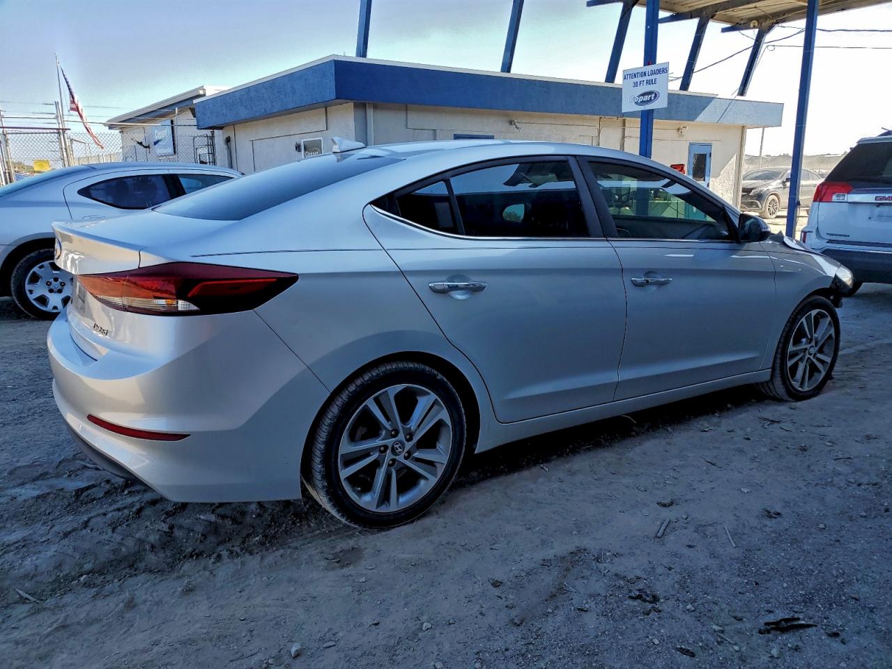 2017 HYUNDAI ELANTRA SE photo 3