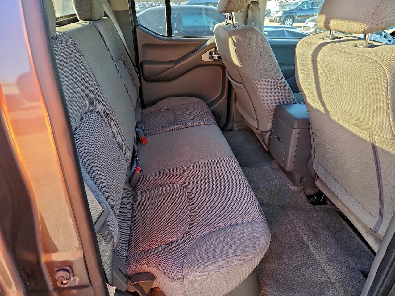 2018 NISSAN FRONTIER SV photo 10