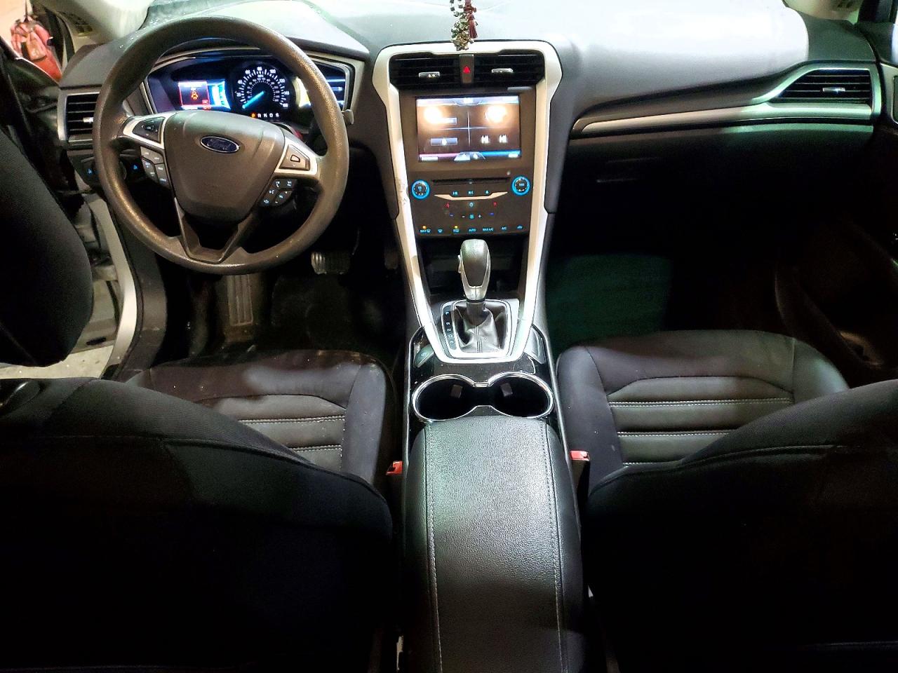 2014 FORD FUSION SE photo 8