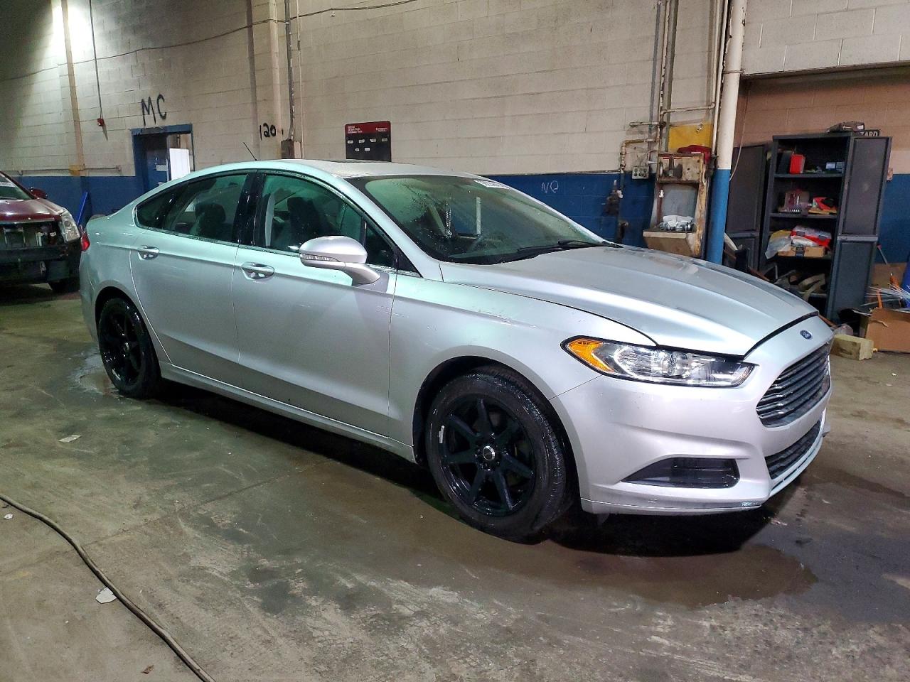 2014 FORD FUSION SE photo 4