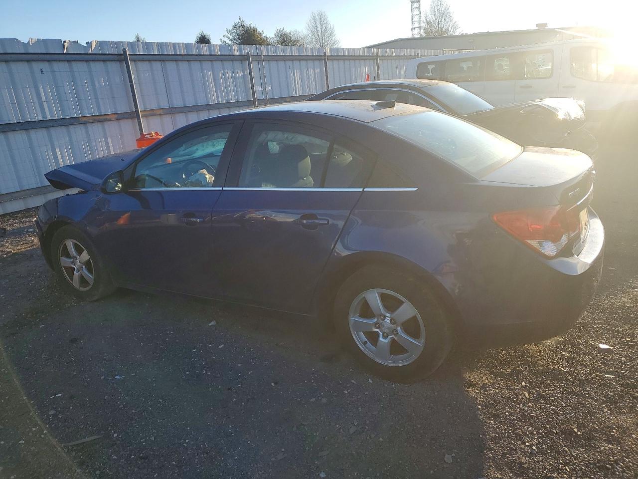 2013 CHEVROLET CRUZE LT photo 2