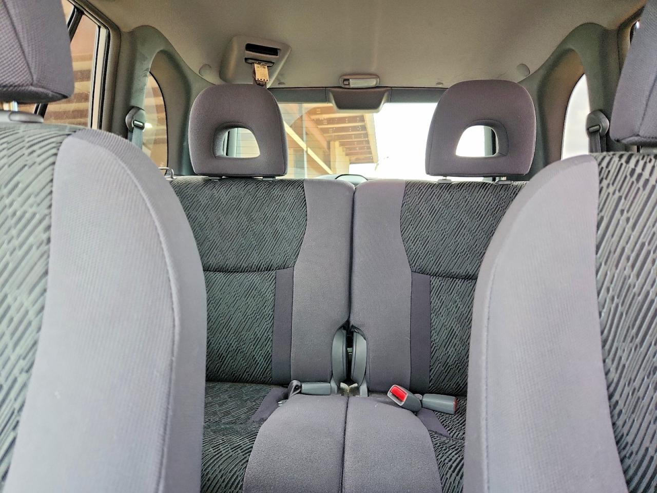 2002 TOYOTA RAV4 BASE photo 10