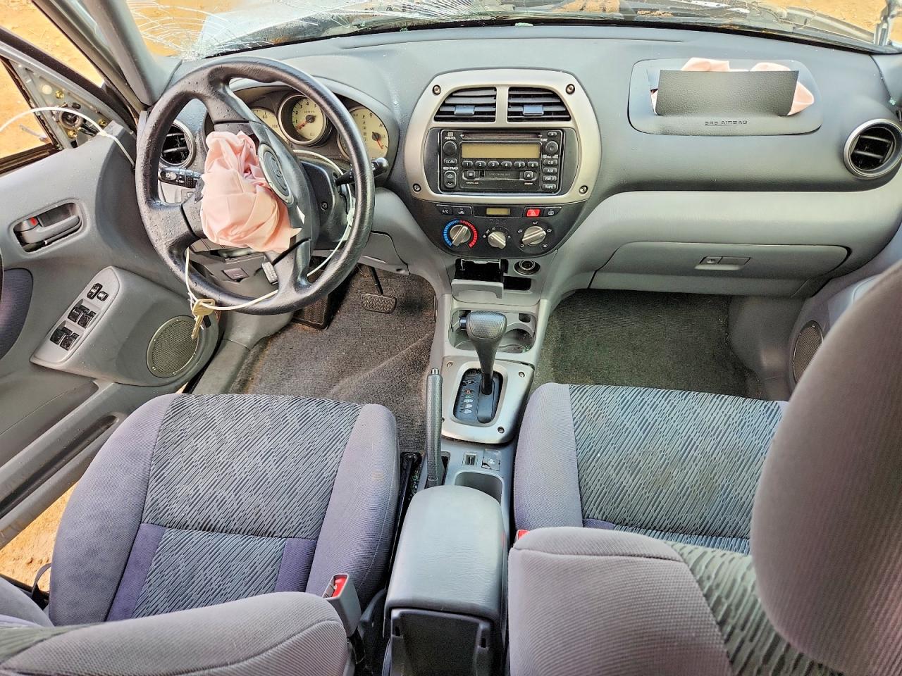 2002 TOYOTA RAV4 BASE photo 8