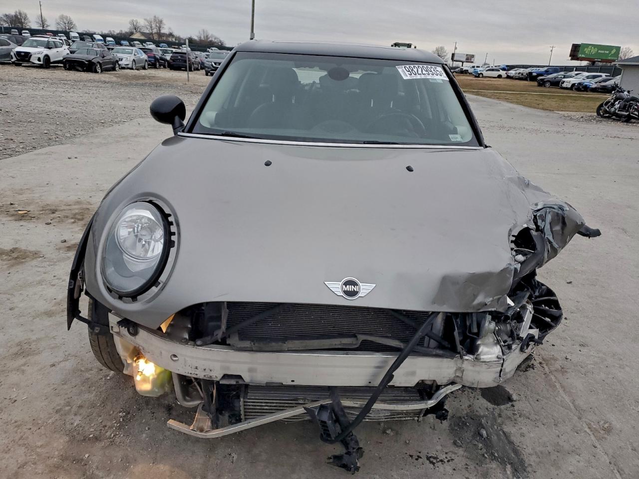 2017 MINI COOPER CLUBMAN photo 5